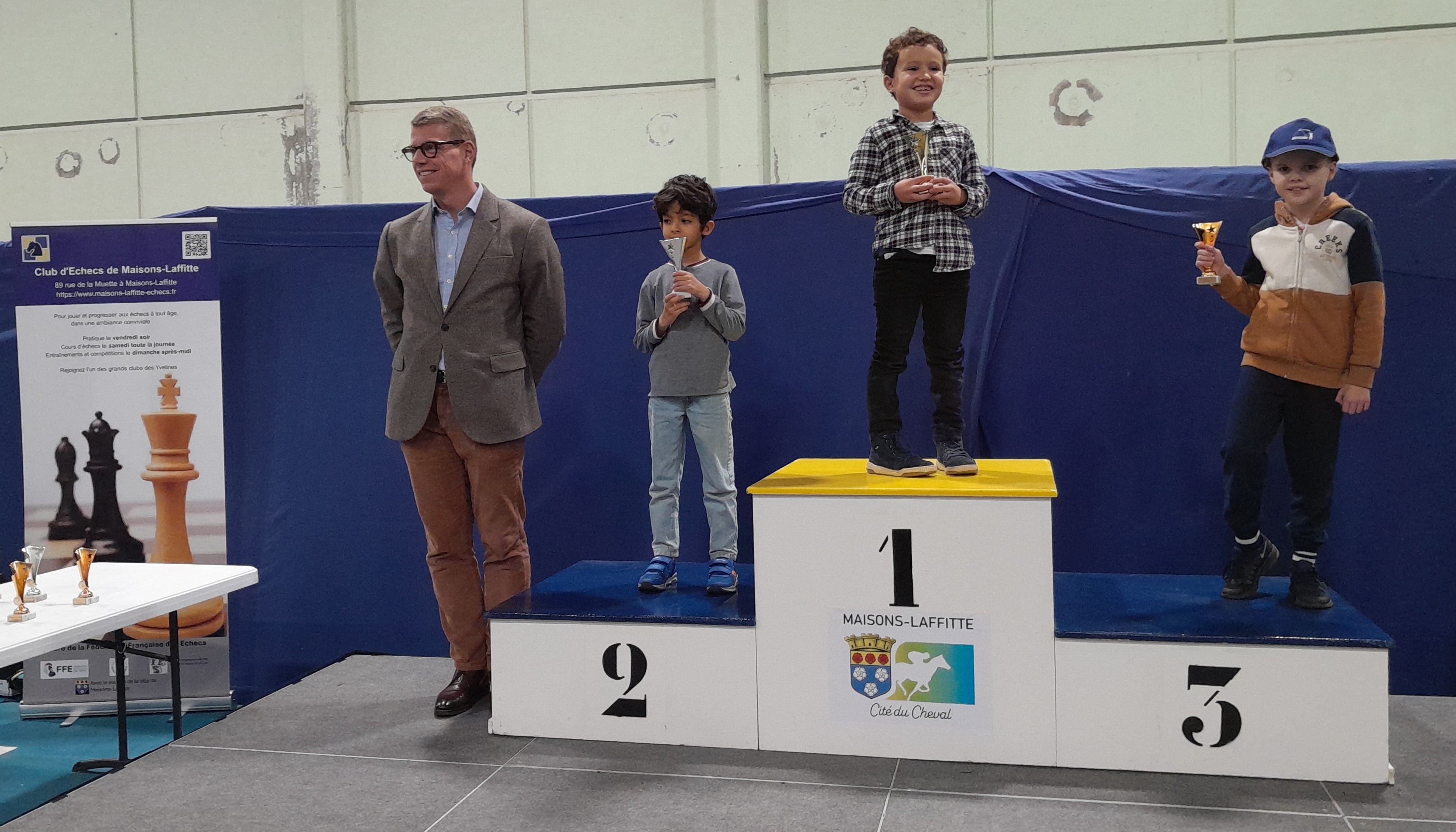podium U8